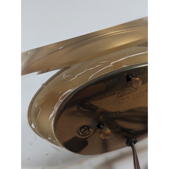 Vintage Sunbeam Lucite Bedside Clock Model B008 Hollywood Regency Glam Gold - Picture 10 of 16